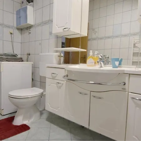 Klimatisierte In Valica Mit Grossem Garten