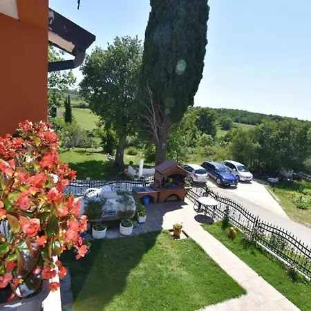 Apartment Klimatisierte In Valica Mit Grossem Garten Umag